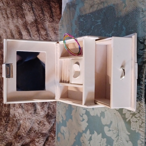 Jewelry travel case - Picture 6 of 8